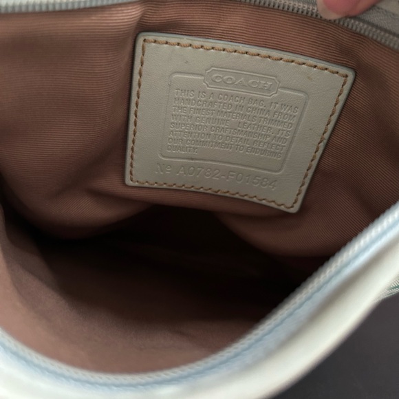 Vintage Coach BabyBlue Signature C crossbody bag with leather trim and Bag Charm - Picture 3 of 16